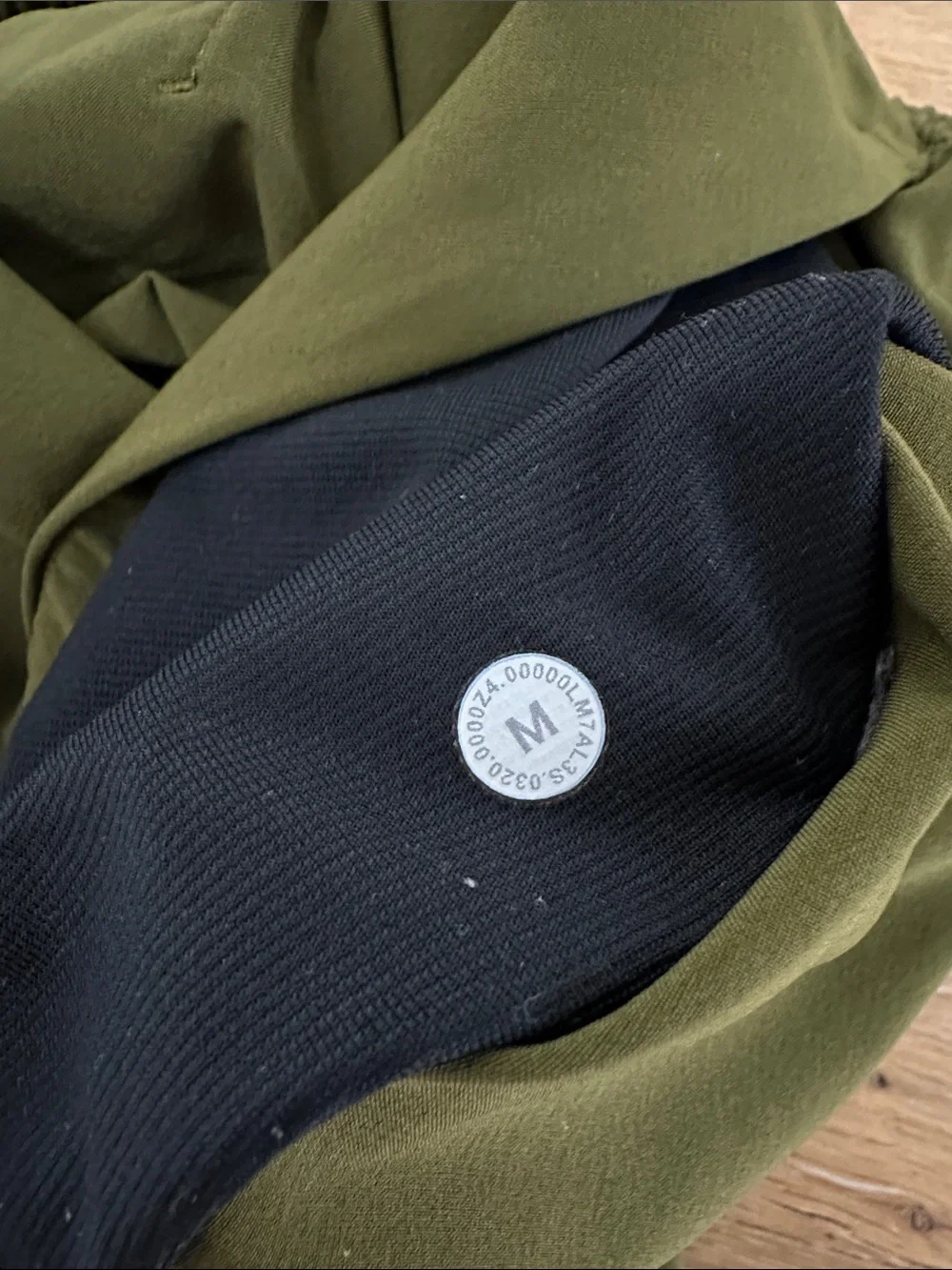 Lululemon men’s green shorts size medium